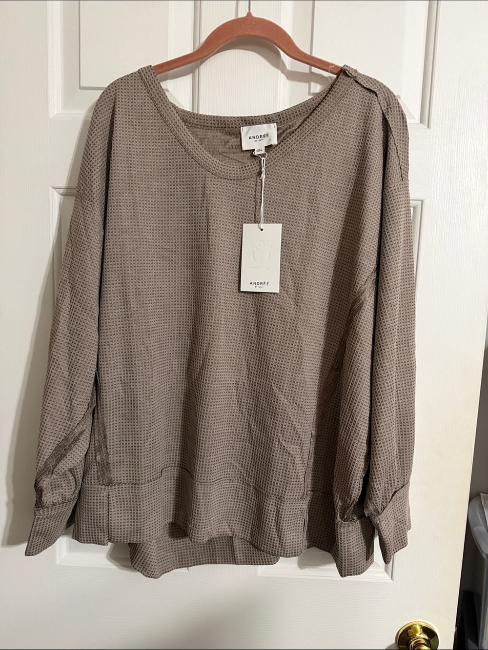 ANDREE BY UNIT Taupe Waffle Knit Scoop Neck Long Sleeve Top